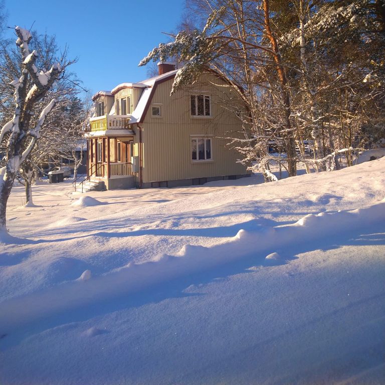 Ferienhaus im Winter 
